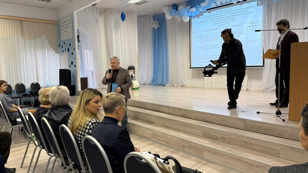 Руководитель ГК «Крисмас» Смолев Борис Владимрович Руководитель ГК «Крисмас» Смолев Борис Владимрович